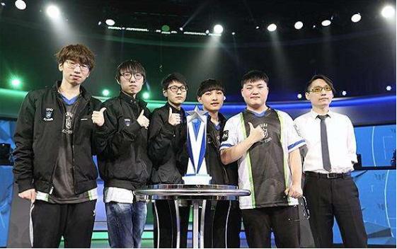 德布劳内的 德布劳内的