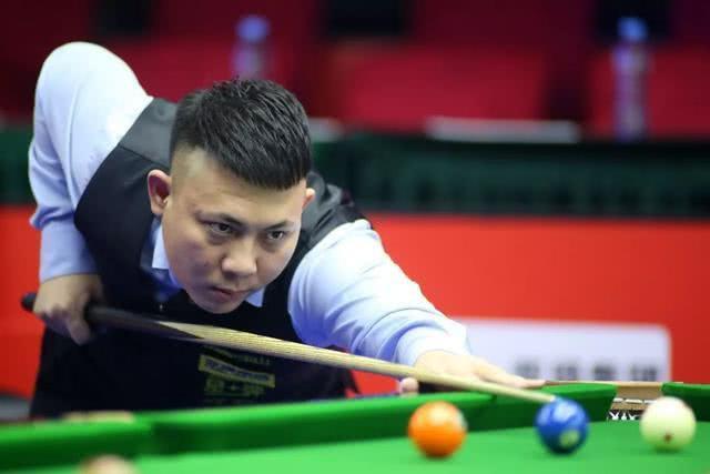 曼市连续夺 曼市连续夺