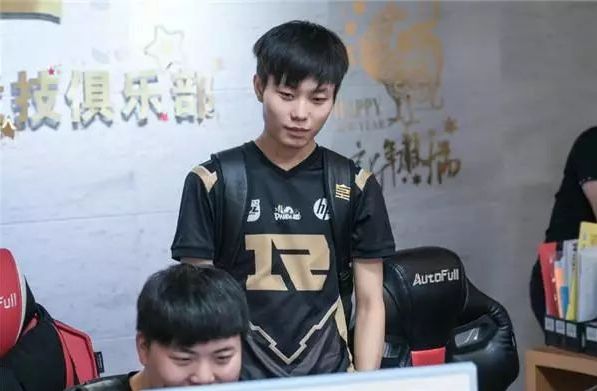 尽管罚球技 尽管罚球技